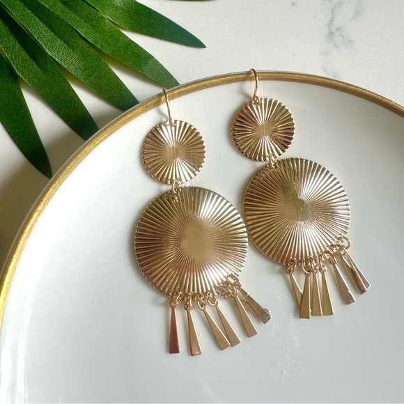 2/$30🌵 Gold Sunburst Earrings Circle Sun Tassels Fringe Boho Jewelry Gift NEW - Picture 3 of 6
